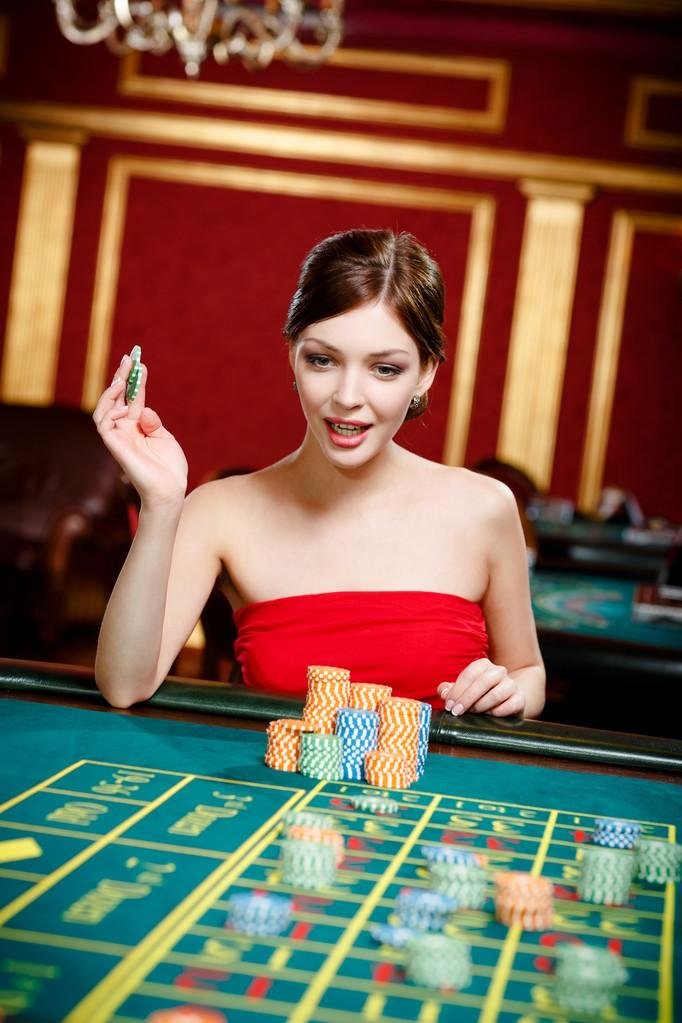 83rcom Live Baccarat Real Dealer ကာစီနိုဂိမ်း မြင်ကွင်း